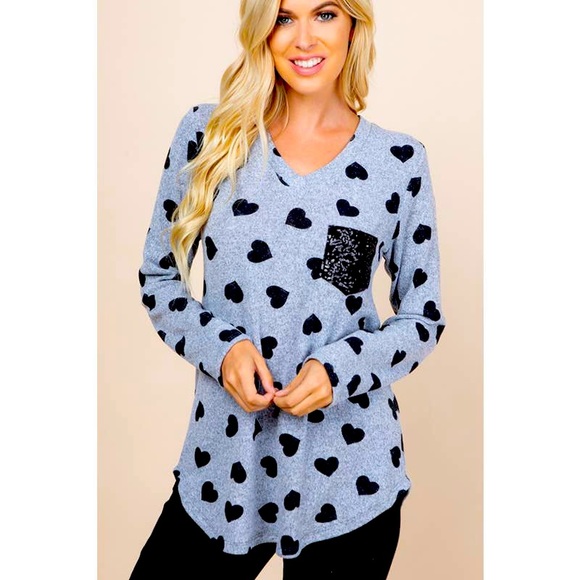 Gray Sweater With Hearts and Pocket 3x - Picture 1 of 2